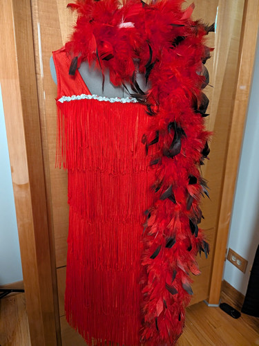 6ft red black feather boa - red,